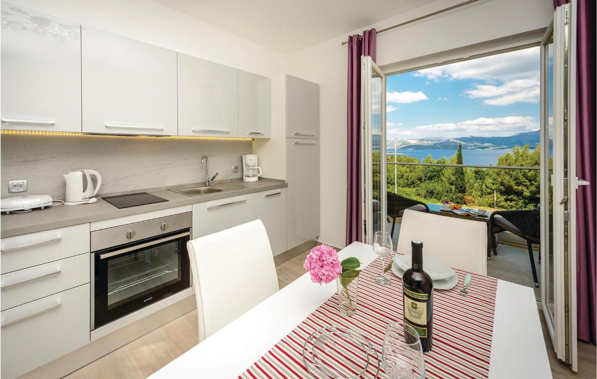 Amazing Apartment In Cavtat With House Sea View Kültér fotó